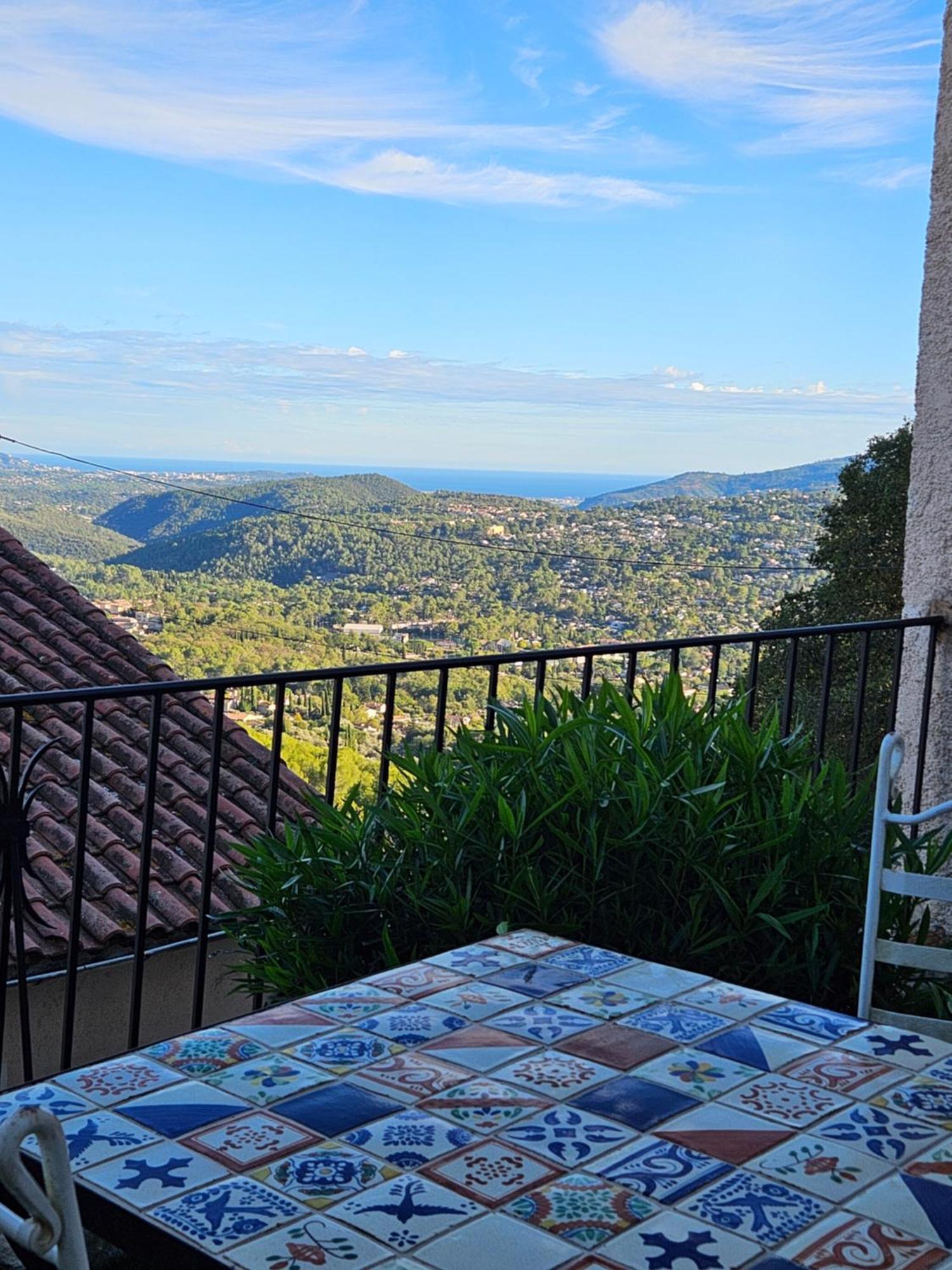 Vue Mer, Au Calme, Avec Jardin !